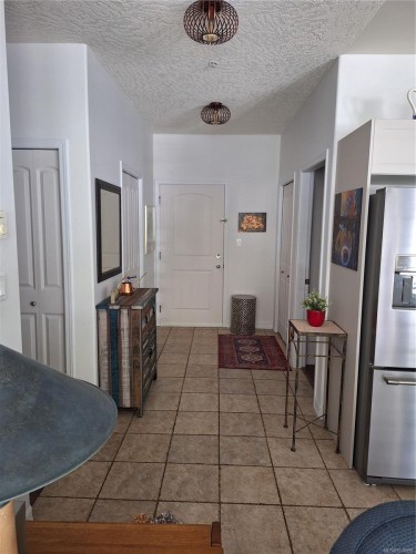 #201-3915 Carey Rd, Saanich, BC 