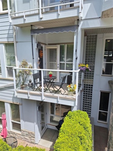 #201-3915 Carey Rd, Saanich, BC 