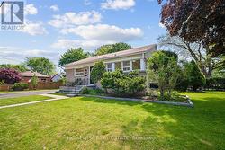 2182 COURTLAND DRIVE Burlington, ON L7R 1S3