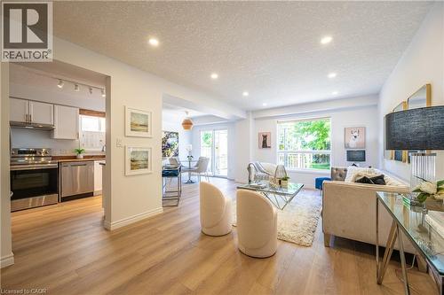 610 South Haven Drive, Waterloo, ON - Indoor