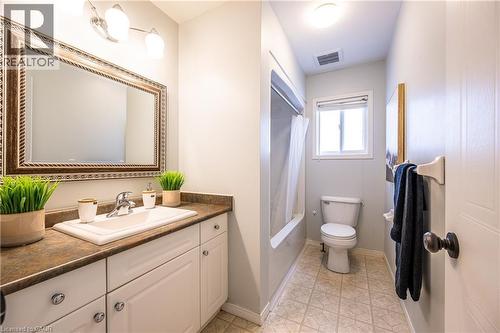 610 South Haven Drive, Waterloo, ON - Indoor Photo Showing Bathroom