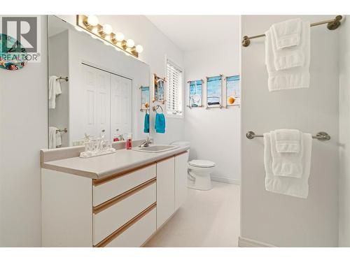 Primary ensuite - 756 Springrose Way, Kelowna, BC 