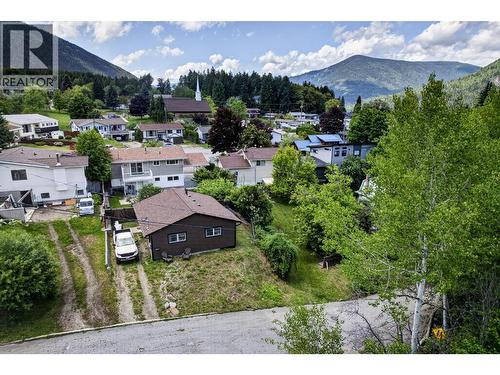 1708 Slocan Crescent, Nelson, BC 
