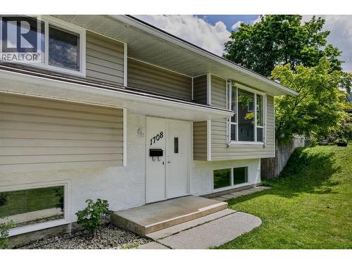 1708 Slocan Crescent, Nelson, BC 