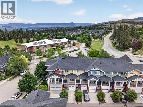 433 Mccarren Avenue Unit# 9, Kelowna, BC - Outdoor With Facade