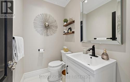 7 Gagnon Gate, Whitby, ON - Indoor Photo Showing Bathroom