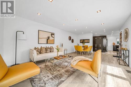 31 Old Lake Ridge Road, Whitby, ON 