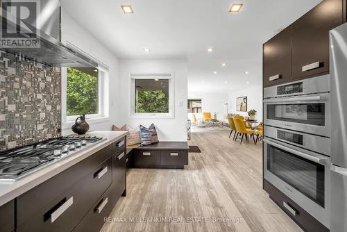 31 Old Lake Ridge Road, Whitby, ON 