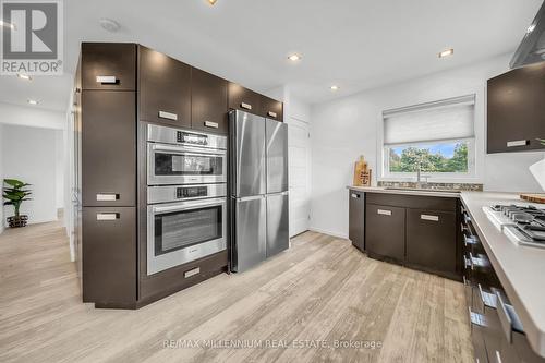 31 Old Lake Ridge Road, Whitby, ON 