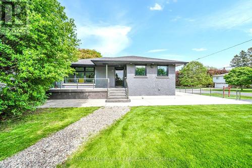 31 Old Lake Ridge Road, Whitby, ON 