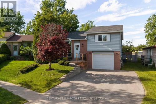 113 HICKLING TRAIL  Barrie, ON L4M 5T7