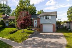 113 HICKLING TRAIL Barrie, ON L4M 5T7