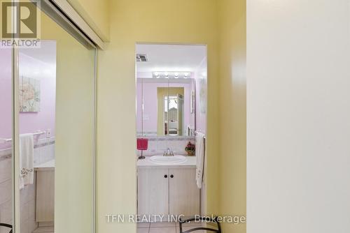 1204 - 2345 Confederation Parkway, Mississauga, ON 