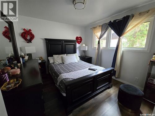 152 5Th Avenue Se, Swift Current, SK - Indoor Photo Showing Bedroom