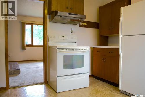 806 Cascade Street, Saskatoon, SK - Indoor Photo Showing Kitchen