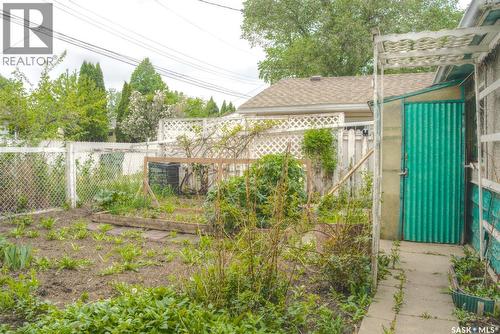 806 Cascade Street, Saskatoon, SK - Outdoor