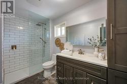 MAIN BATHROOM - 