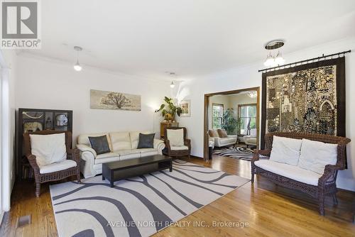 4446 Stonecrest Road, Ottawa, ON - Indoor Photo Showing Living Room