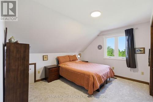 4446 Stonecrest Road, Ottawa, ON - Indoor Photo Showing Bedroom