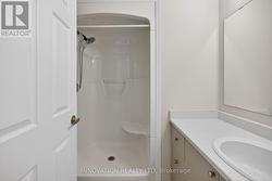 Main bathroom - 