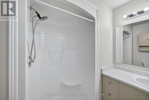 407 Flora Street, Carleton Place, ON - Indoor Photo Showing Bathroom