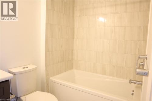 15 Sora Lane, Guelph, ON - Indoor Photo Showing Bathroom