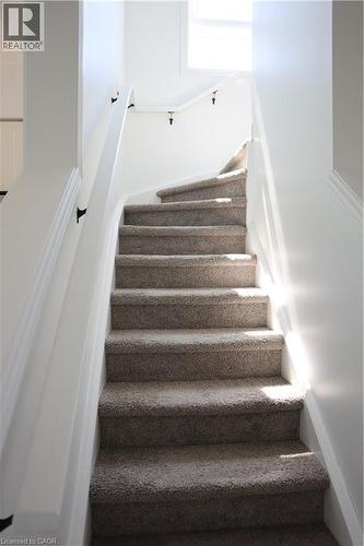 15 Sora Lane, Guelph, ON - Indoor Photo Showing Other Room