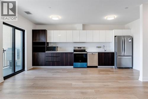7337 Meo Boulevard Unit# 420, Lasalle, ON - Indoor Photo Showing Kitchen