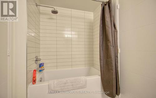 2015 - 460 Adelaide Street E, Toronto, ON - Indoor Photo Showing Bathroom
