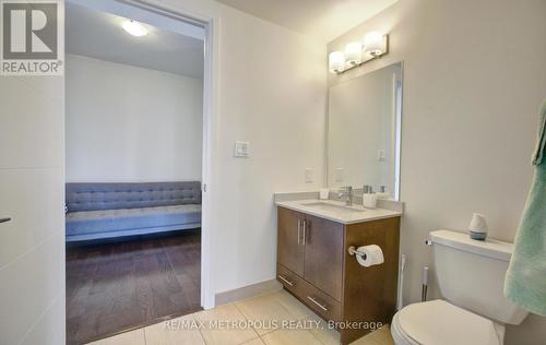 2015 - 460 Adelaide Street E, Toronto, ON - Indoor Photo Showing Bathroom