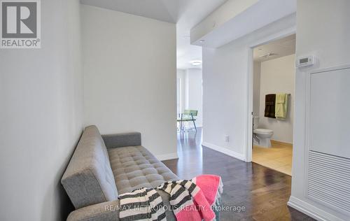 2015 - 460 Adelaide Street E, Toronto, ON - Indoor