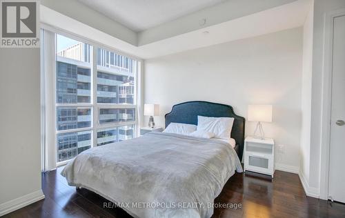 2015 - 460 Adelaide Street E, Toronto, ON - Indoor Photo Showing Bedroom
