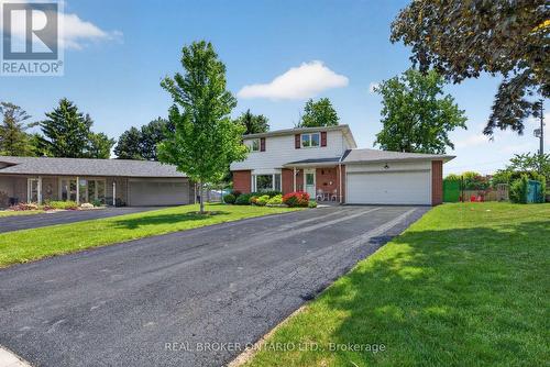 10 ESSEX PLACE  Brampton, ON L6T 2A6
