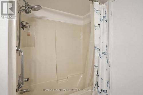 65 - 2530 Northampton Boulevard, Burlington, ON - Indoor Photo Showing Bathroom