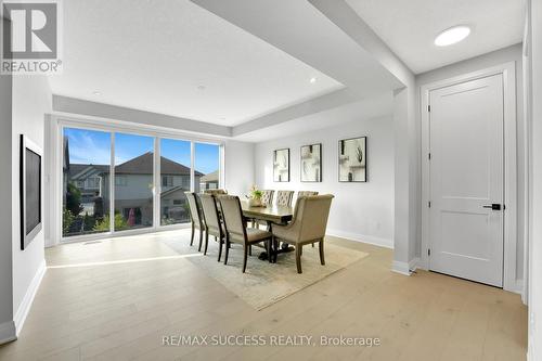 554 Bridgemill Crescent E, Kitchener, ON - Indoor Photo Showing Dining Room