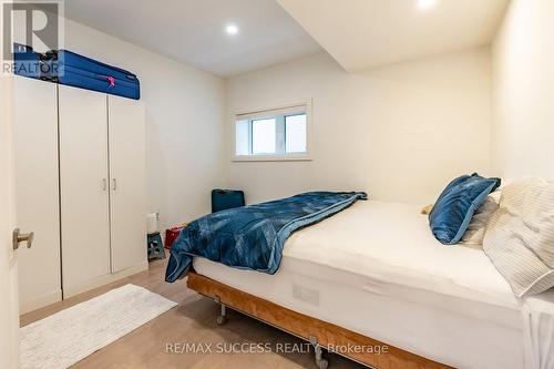 554 Bridgemill Crescent E, Kitchener, ON - Indoor Photo Showing Bedroom