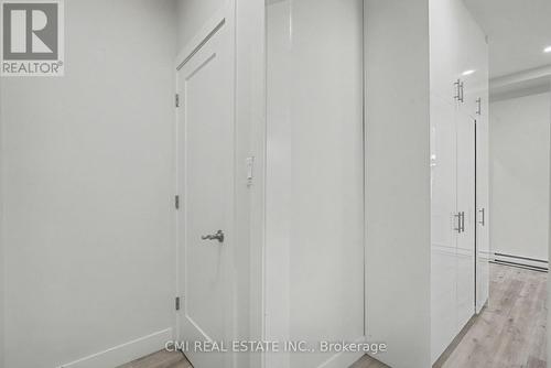 2546 Wilson Street, Hamilton, ON - Indoor Photo Showing Other Room