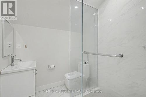 2546 Wilson Street, Hamilton, ON - Indoor Photo Showing Bathroom