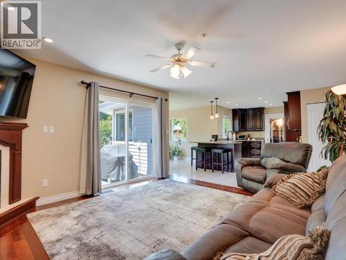 3419 Ontario Ave, Powell River, BC - Indoor Photo Showing Living Room With Fireplace