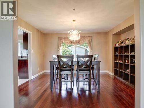 3419 Ontario Ave, Powell River, BC - Indoor Photo Showing Dining Room