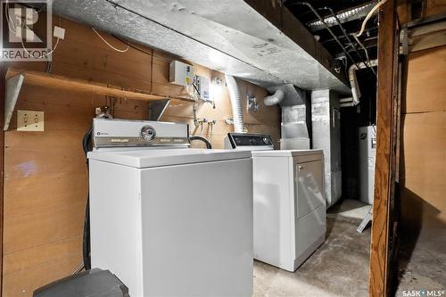 735 Wascana Street, Regina, SK - Indoor Photo Showing Laundry Room