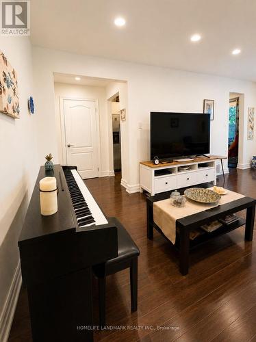 13 - 115 Avenue Road, Richmond Hill, ON - Indoor Photo Showing Other Room