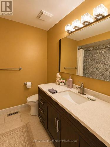 13 - 115 Avenue Road, Richmond Hill, ON - Indoor Photo Showing Bathroom