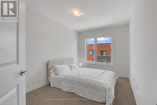 61 Dryden Lane, Hamilton, ON - Indoor Photo Showing Bedroom