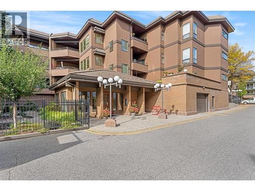 539 Sutherland Avenue Unit# 106, Kelowna, BC - Outdoor