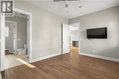 3205 Highpoint Court, Burlington, ON - Indoor