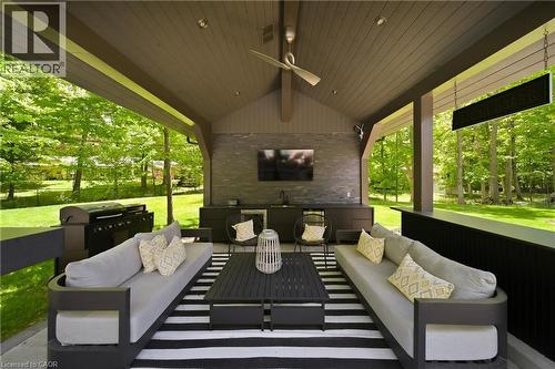 3205 Highpoint Court, Burlington, ON - Outdoor With Deck Patio Veranda With Exterior