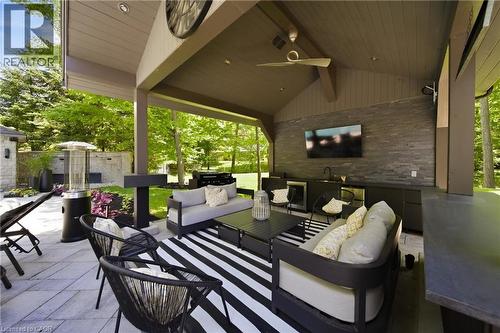3205 Highpoint Court, Burlington, ON - Outdoor With Deck Patio Veranda With Exterior
