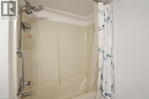 2530 Northampton Boulevard Unit# 65, Burlington, ON - Indoor Photo Showing Bathroom