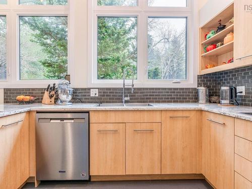 5830 Chain Rock Drive, Halifax, NS 